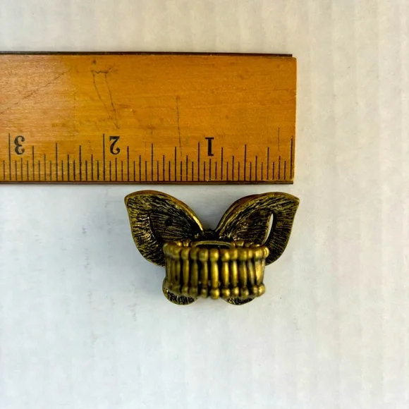 Crystal Butterfly Ring - Picture 6 of 6